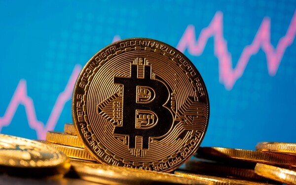 Bitcoin vươn đến mốc giá 80.000 USD